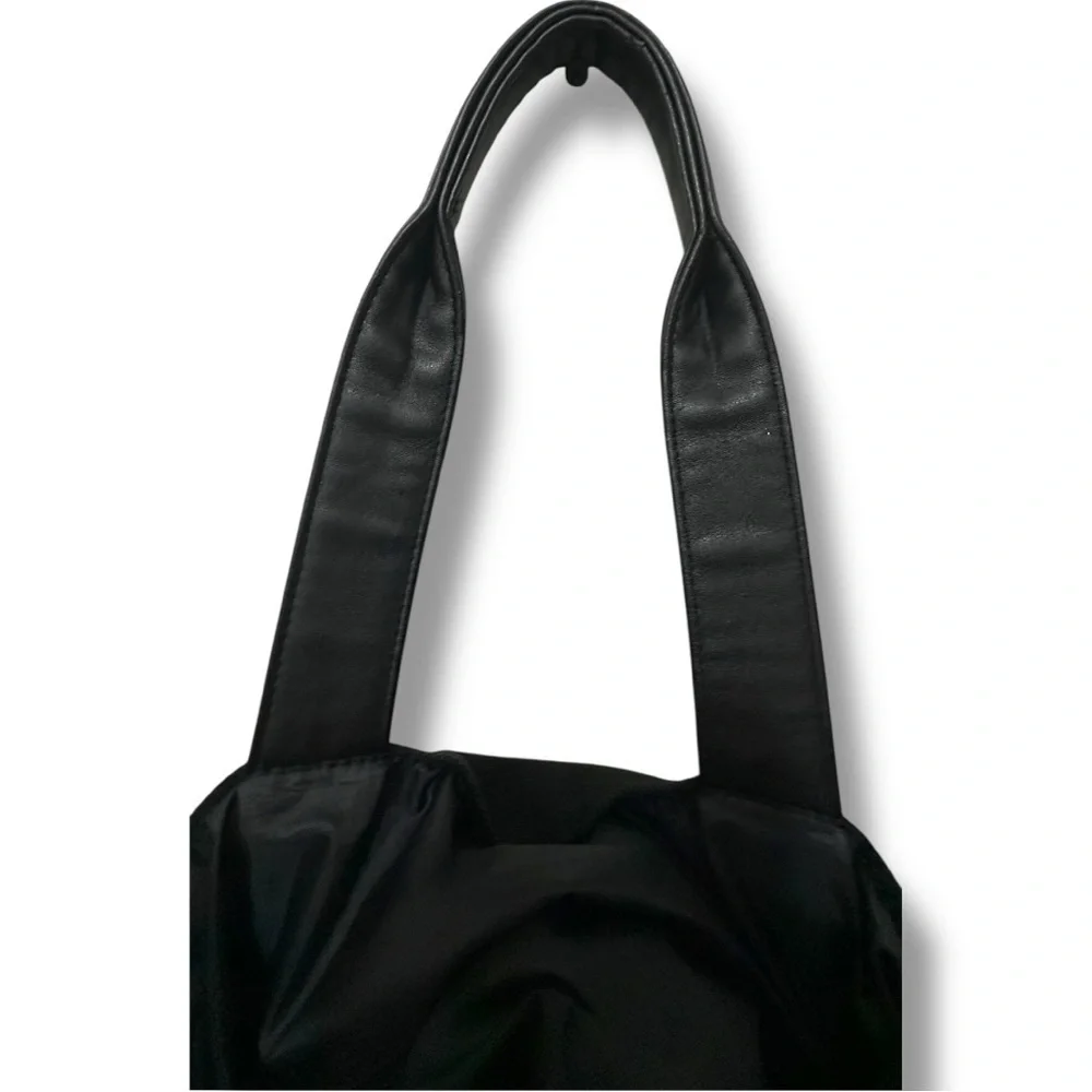 258 Victoria’s Secret | EUC Black Gold Heart Tote Bag Shopper Large (22x13x9)